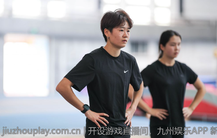 开设游戏直播间，九州娱乐APP 新玩法的尝试